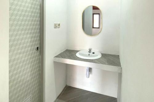 Φωτογραφία από το άλμπουμ του Urbanview Hotel Nerine's Glamping Village Cipanas by RedDoorz σε Barukupa