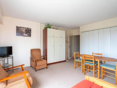 Photo de la galerie de l'établissement Arcachon - T2 avec Balcon, Parking, proche Plage et Commerces - FR-1-319-140, à Arcachon