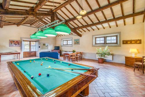 Een biljarttafel in Cozy Home D'Orcia with private pool - Happy Rentals