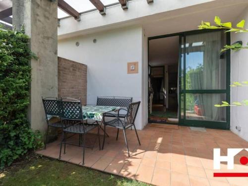 Gallery image of Le Case del Patio Homes, cosy, functional and with swimming pool in Iseo