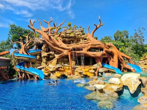 a water park at the theme park at Tamnanpar Resort in Ban Phe