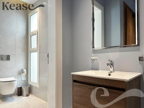 Kease Hittin B-14 Latest Development Balcony & Terrace GX20