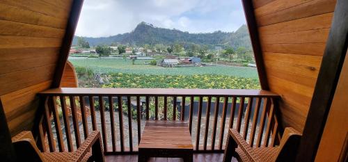 ホテルから撮影された、または一般的な山の景色