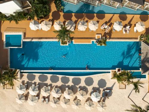 Bazén v ubytování InterContinental Mauritius Resort Balaclava Fort by IHG nebo v jeho okolí