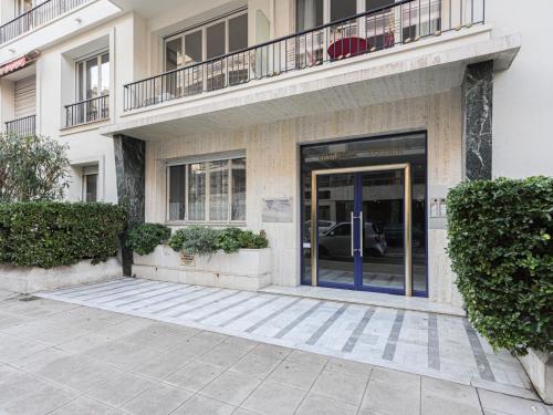Apartment Le Mozart by Interhome