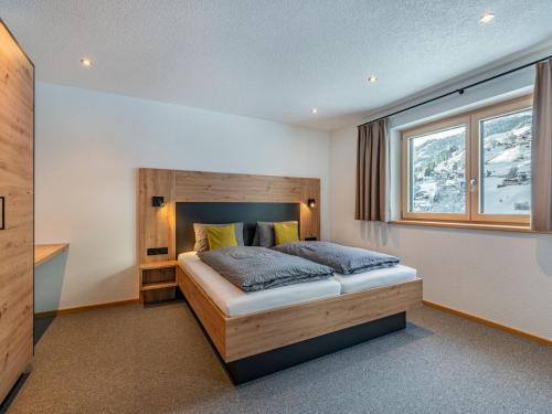 Postel nebo postele na pokoji v ubytování Apartment Leo-2 by Interhome