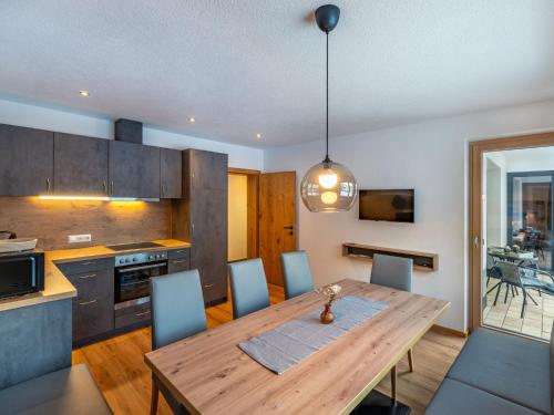 Dapur atau dapur kecil di Apartment Leo-1 by Interhome