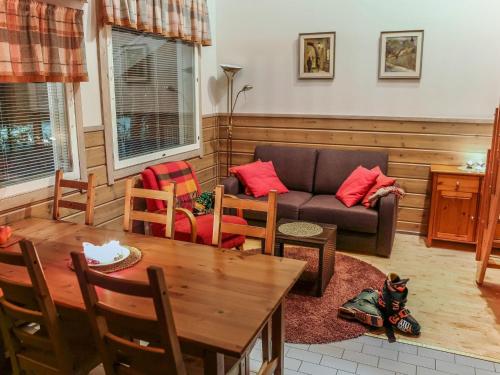 Posezení v ubytování Holiday Home Aarakka 7 by Interhome