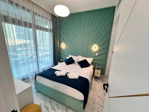 Stay in heart of Dubai Marina Residence B walk to the JBR photo 2