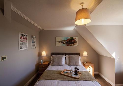 Katil atau katil-katil dalam bilik di Orchard House Wadebridge Self Catering