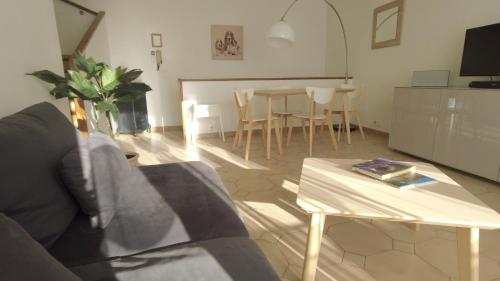 Lovely house teracce and parking in historic center