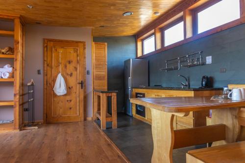 Kuchyň nebo kuchyňský kout v ubytování NÓMADES Hotel Boutique