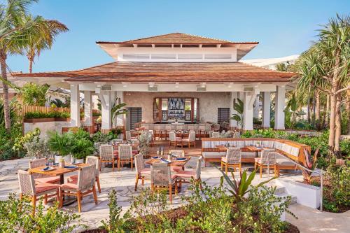 Κήπος έξω από το SLS at Baha Mar