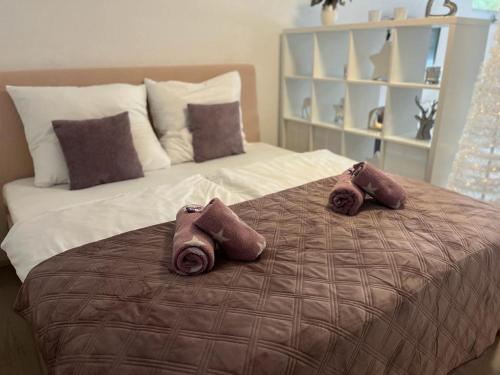 Un pat sau paturi într-o cameră la Sonnenblick
