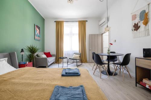 Stylish and colourful apartment in the city centre 1072 Budapest, 1072,  Klauzál utca 31 kép - 3