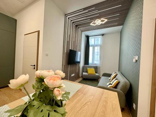 Gozsdu Courtyard City Loft I 1 Free Parking I Self Check-In