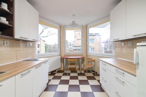 Kuchyň nebo kuchyňský kout v ubytování Willa LTC Apartments Orłowo