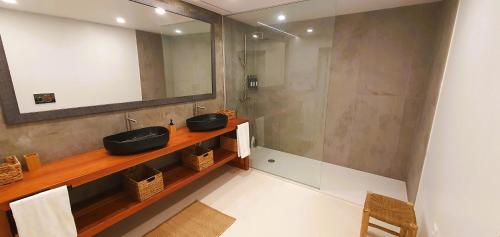 Koupelna v ubytování Quinta da Lameirinha Douro, Boutique Home