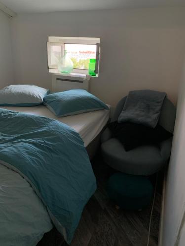 LE BLEU face au Rhône by Chez Alam