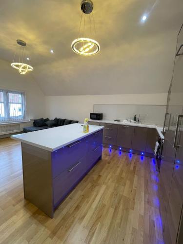 Lovely 2-Bed Penthouse in Wolverhampton