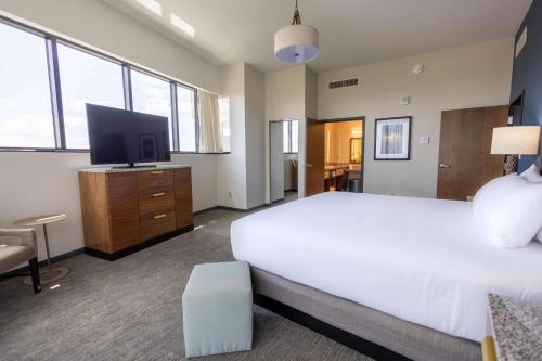 Drury Plaza Hotel Orlando - Disney Springs Area Image
