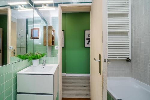 Green 98 Apartment and Terrace