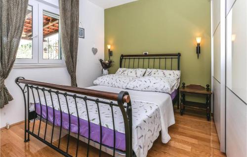 Family friendly house with a parking space Kastel Sucurac, Kastela - 21842