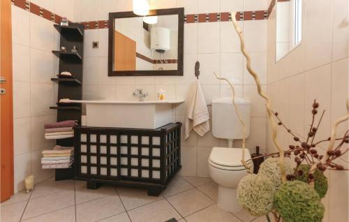 Family friendly house with a parking space Kastel Sucurac, Kastela - 21842