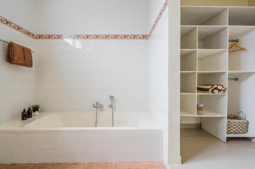 Ένα μπάνιο στο Villa Melati - Seminyak