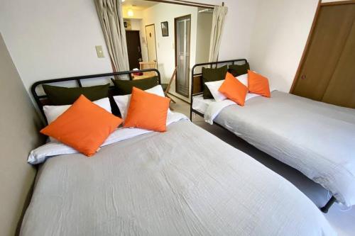1min walk to sta, drct bus to HND! Easy access! 03