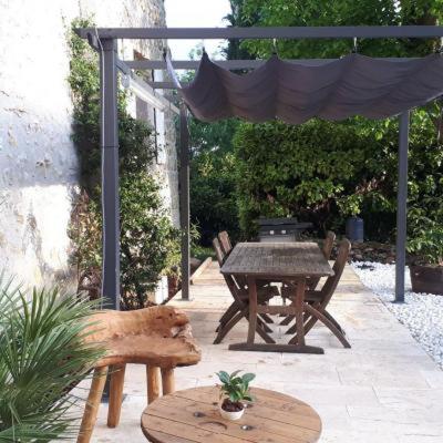Φωτογραφία από το άλμπουμ του Domaine de Cozance chambres d'hôtes et gîte - piscine mini-ferme σε Anjou