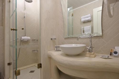 Gallery image of Orologopoulos Mansion Luxury Hotel in Kastoria