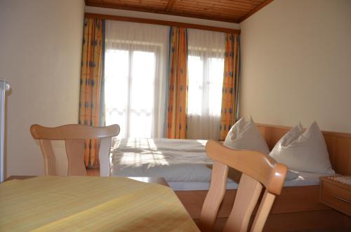 Posezení v ubytování Urlaub am Kräutlhof in Mariapfarr