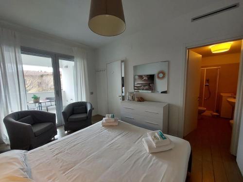 Florence San Donato Apartment with parking