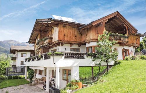 Beautiful Apartment In Kartitsch With 2 Bedrooms And Wifi