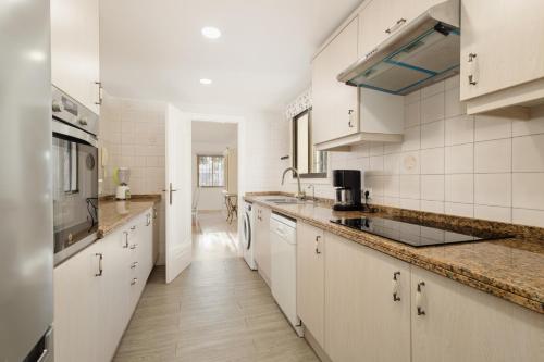 Spacious house with pool, garden and solarium in Las Chapas, Marbella