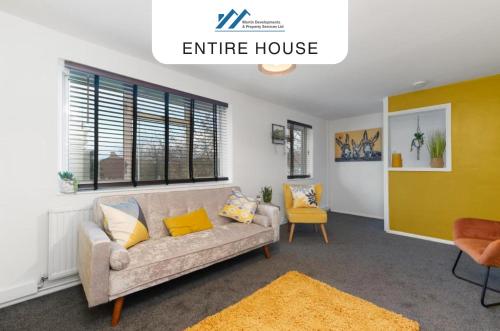 Brambles House West Drayton 3 Bedroom House with parking By MDPS