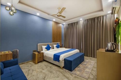 THE EMBASSY INN – Photos 5