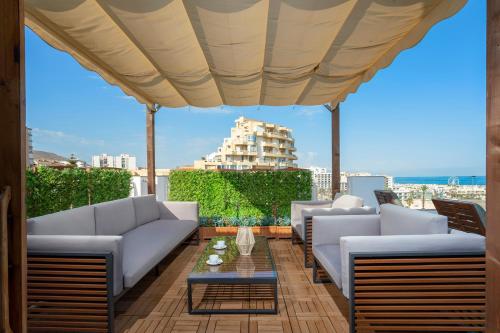 Luxury Penthouse Sea Views- Jacuzzi