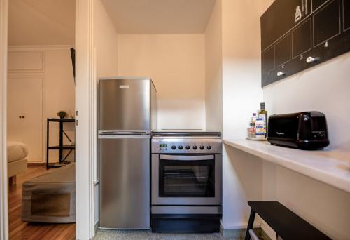 the Artistic One-Bedroom Studio in Plaka