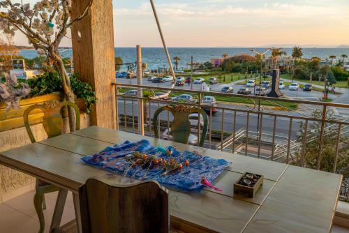Alimos - Sea View Apartment