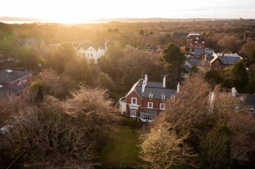 Mossley Hill Retreat photo 77