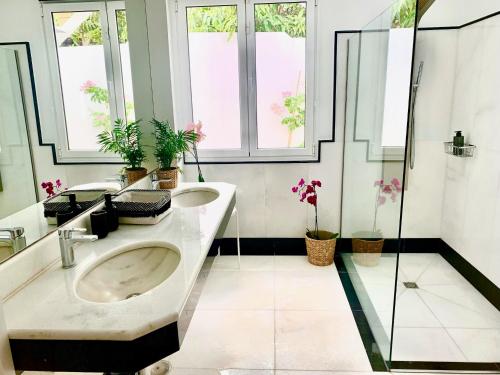 A bathroom at Villa del Mar Lanzarote - Luxury Beachhouse