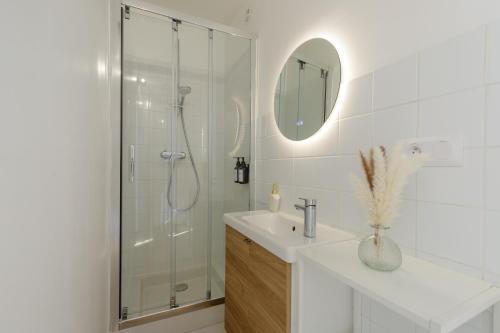 Photo de la galerie de l'établissement La Maison 44 - Studio - climatisé, Via Rhôna, à Montélimar