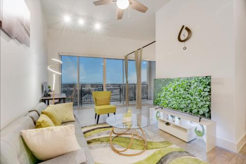 Gallery image of Chic loft style 2BR I Gym I Parking I Workspace in Dallas