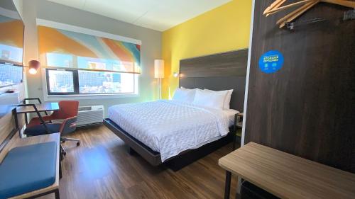 Tru By Hilton Baltimore Harbor East Image