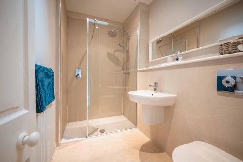 Kylpyhuone majoituspaikassa Blue House Berwick Upon Tweed