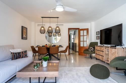 Stylish Seaview Townhouse 3BR Pool 4 Terraces