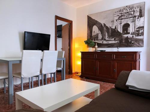 Apartment Wall Center - Aloha Sevilla