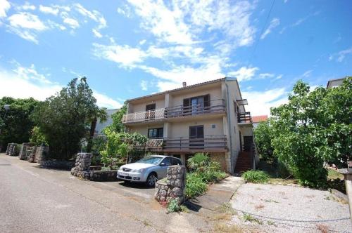 Apartments with parking space Njivice, Krk - 21853